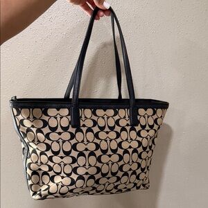 Coach Signature Canvas Zip Top Tote Black/Kahki Red Interior